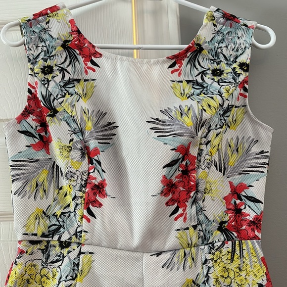 Floral Summer Romper - Picture 2 of 5